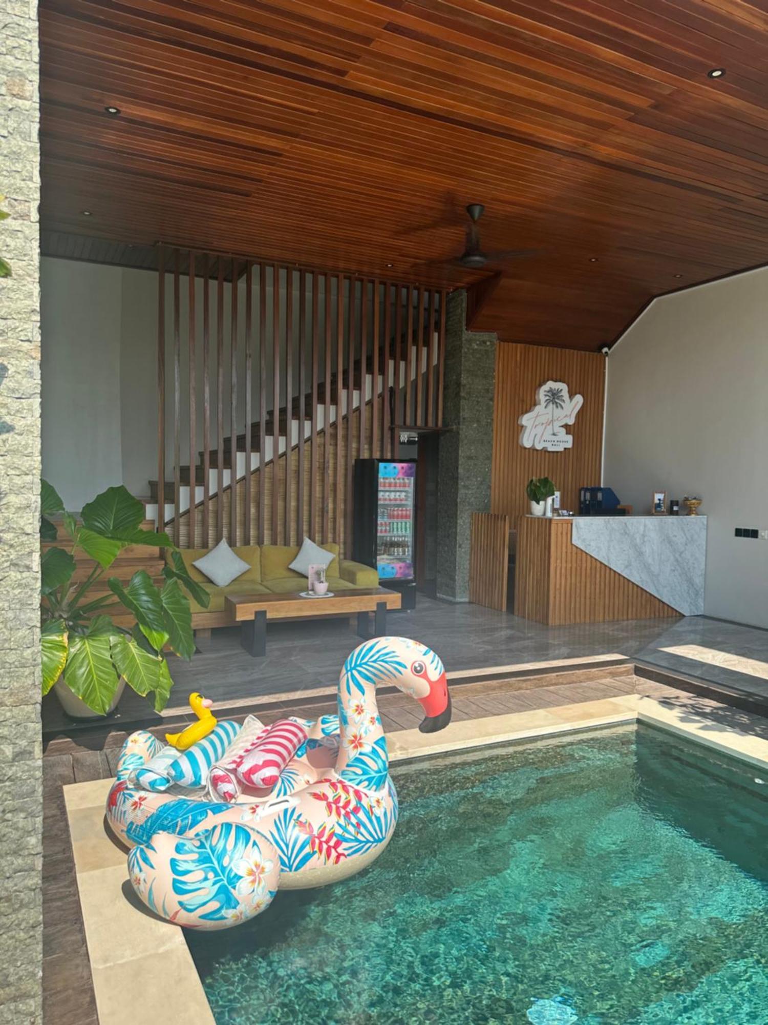 Tropical Beach House Bali Семіньяк Екстер'єр фото