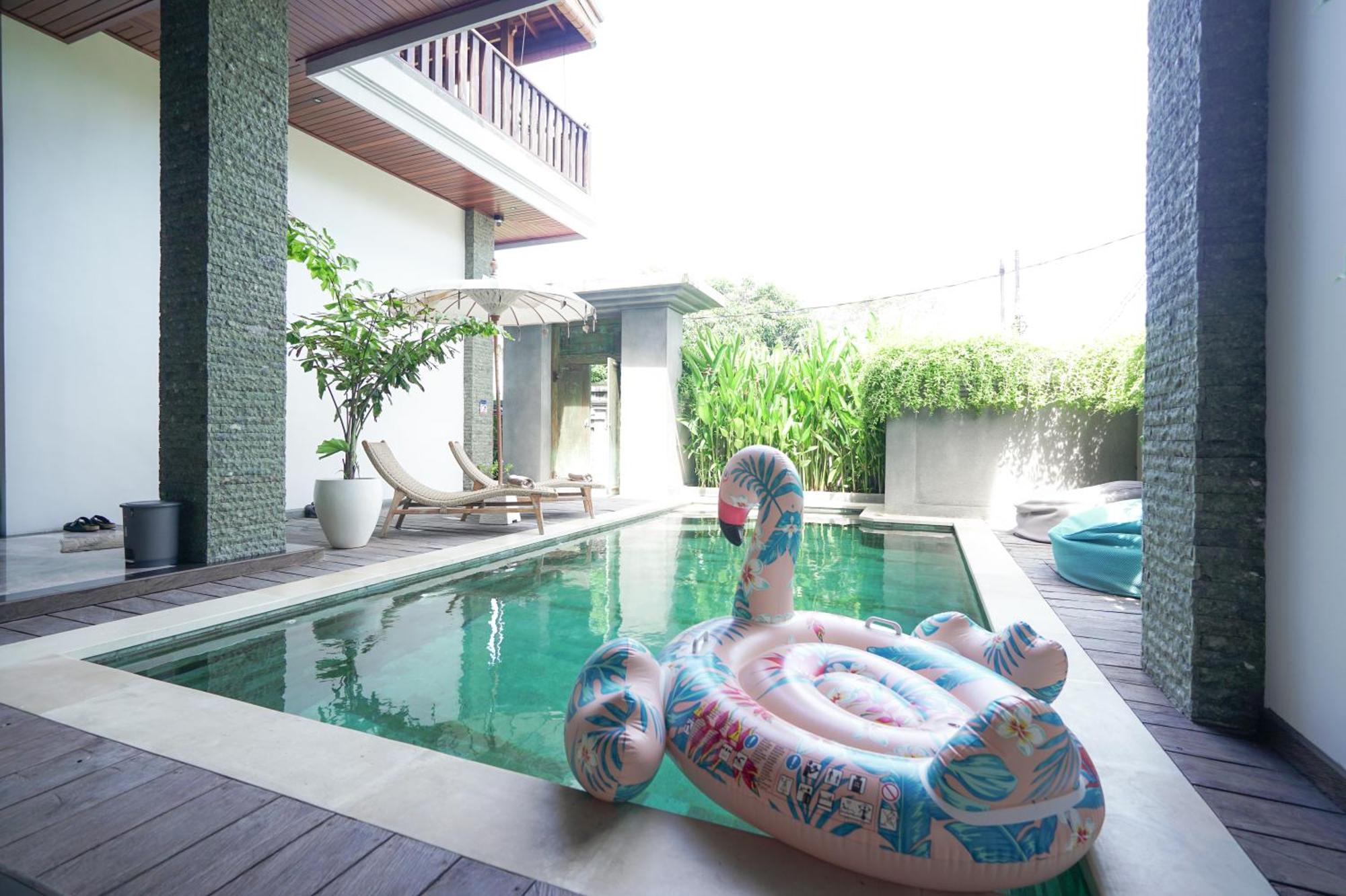 Tropical Beach House Bali Семіньяк Екстер'єр фото