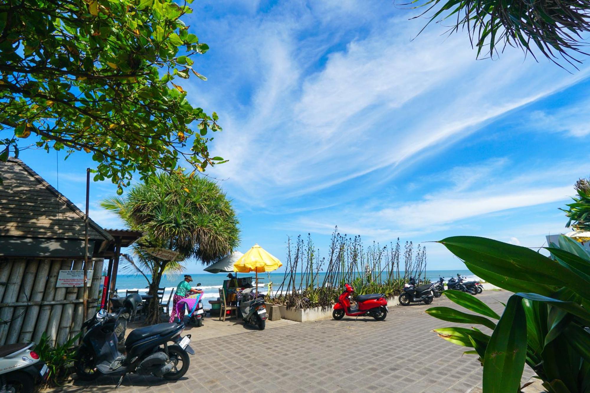 Tropical Beach House Bali Семіньяк Екстер'єр фото