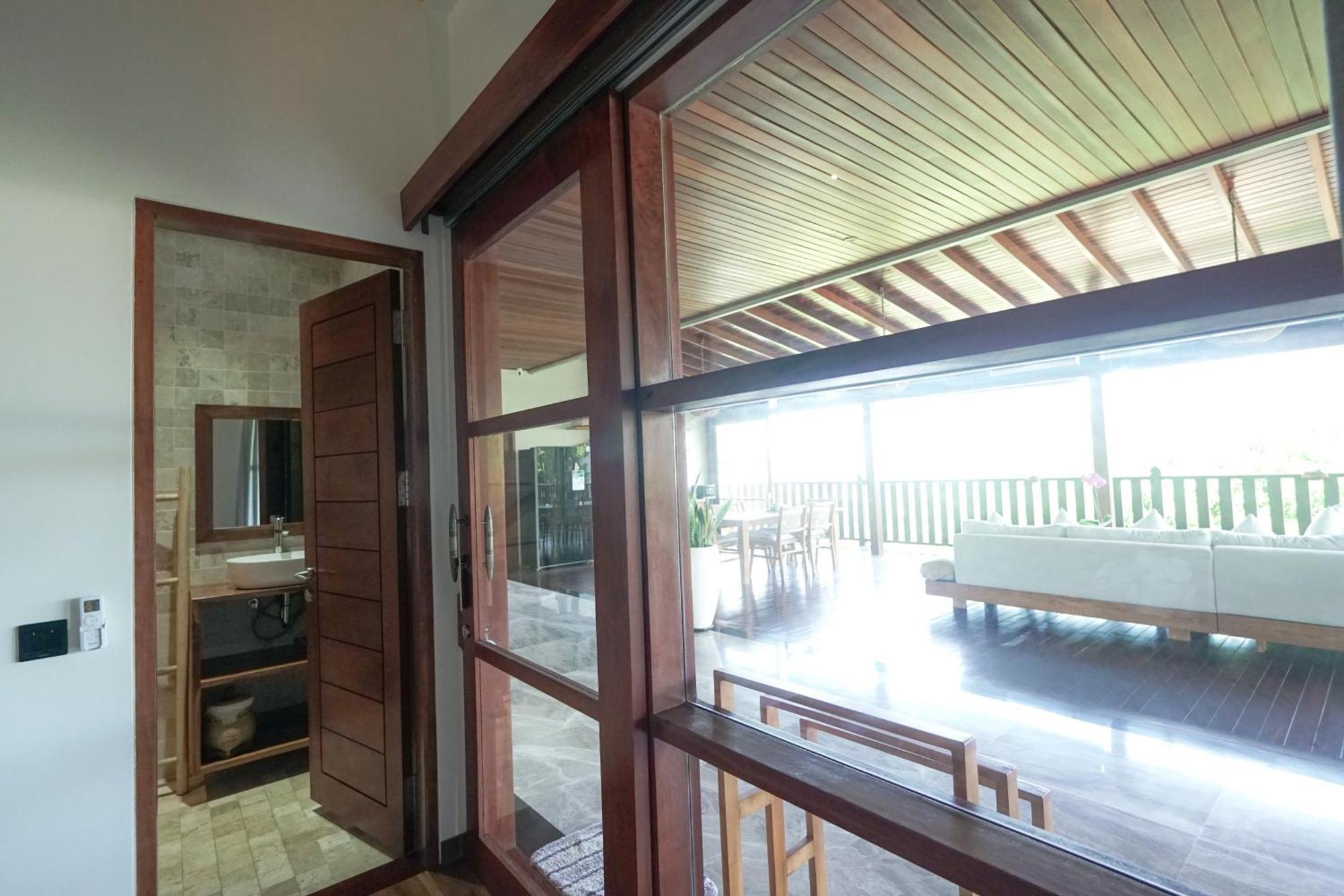 Tropical Beach House Bali Семіньяк Номер фото
